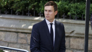 „Блумберг“: Русија му верува на зетот на Доналд Трамп