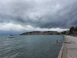 ДЗР: Во Охрид има дивоградби и во националниот парк и на крајбрежјето, општината ништо не презема за да се отстранат