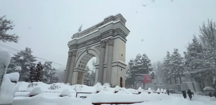 Снежни бури и поројни дождови во Авганистан, најмалку 61 лице го загуби животот, а 110 се повредени