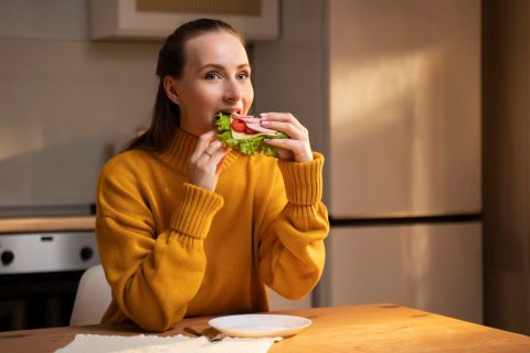 Јадете повеќе, а слабеете: Тајната е во избегнување на еден вид храна