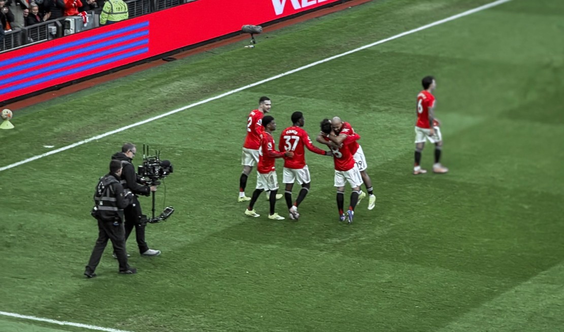 „Манчестер јунајтед е голем циркус, клубот го водат кловнови“