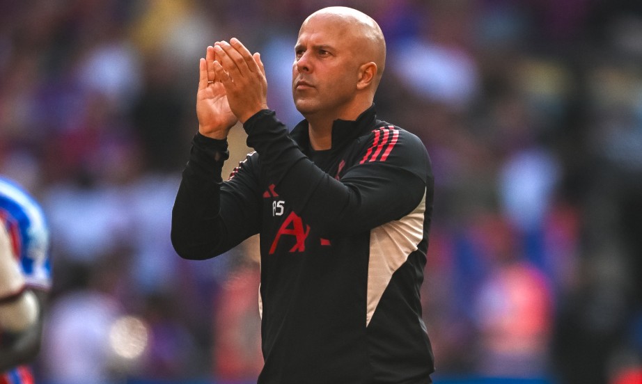 На Слот му дојде преку глава па испрати урнебесен одговор: Чаби Алонсо ми се јави…