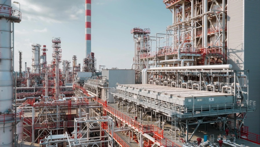 УНГАРЦИTE ЈА КУПИЈА СРПСКАТА НАФTEНА ИНДУСТРИЈА