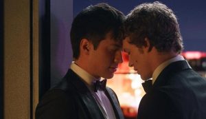 (ВИДЕО+ФОТО) Хит е и на мрежите – Како серијата „Жешко ривалство“, која следи геј хокеарска романса, стана глобален хит: Ја обожаваат и славните