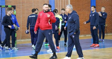 Радосављевиќ ги запозна ракометарите, Куманово без тројца ракометари ги започна подготовките