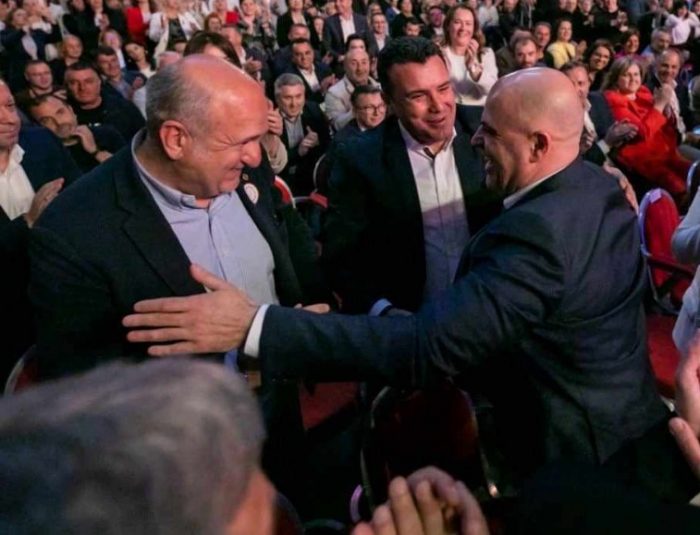 БУЧКОВСКИ ВЛЕГУВА ВО БИЗНИСОТ: Екс премиерот и екс советник на Заев за односите со Бугарија ќе се занимава со трговија на пијалоци