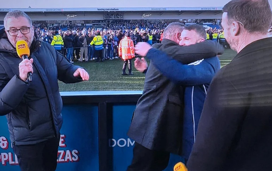 Руни на работ на солзи по сензацијата на векот која ја приреди неговиот брат (ВИДЕО)