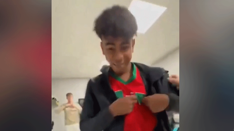 Јамал ги „тролал“ Шпанците откако Мароко ја победи Фуријата на СП 2022 (Видео)