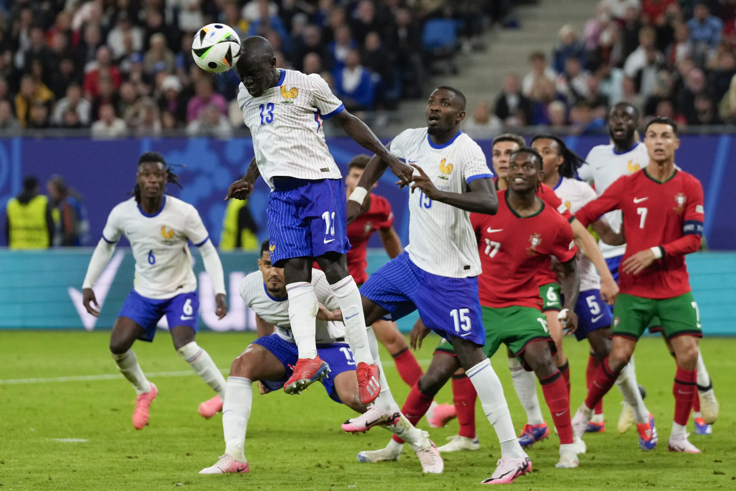 Н’Голо Канте одби 32 милиони евра само за еден турски клуб!