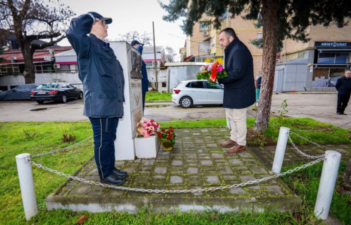 Тошковски оддаде почит на полициските херои по повод 26 години од нивната смрт