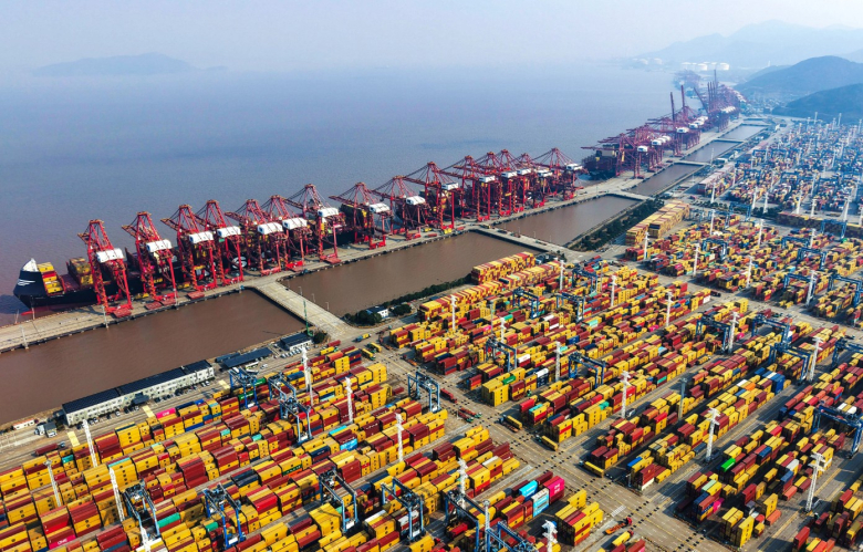 И покрај царините од Трамп, кинескиот извоз урива рекорди