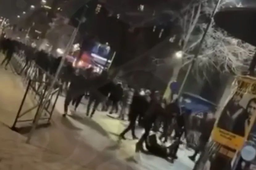 Навивачи на Ц. Звезда направиле хаос во Шведска – удриле по хулиганите на Малме (ВИДЕО)