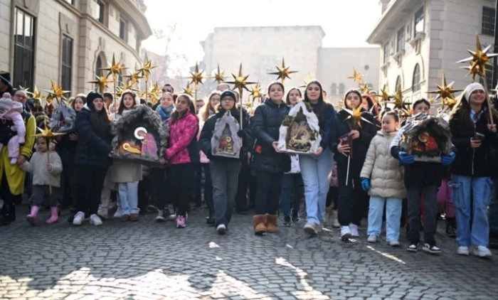Православните христијани го слават Бадник