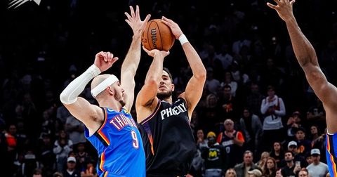 Букер со тројка го урна НБА-првакот, Дончиќ немаше милост за Мемфис!