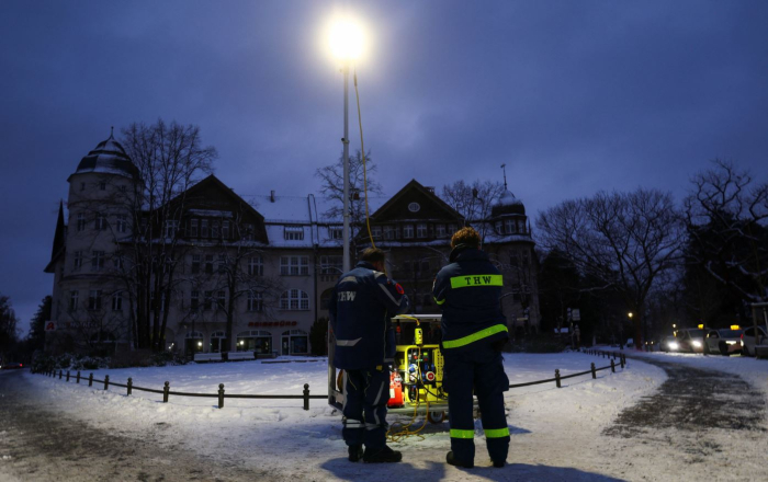 Илјадници жители на Берлин се уште се без струја и греење