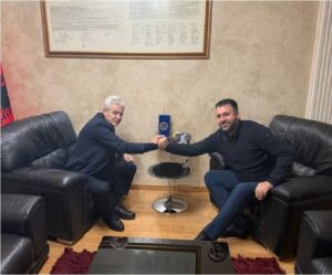 ЕДП на Хоџа се спојува со ДУИ на Ахмети