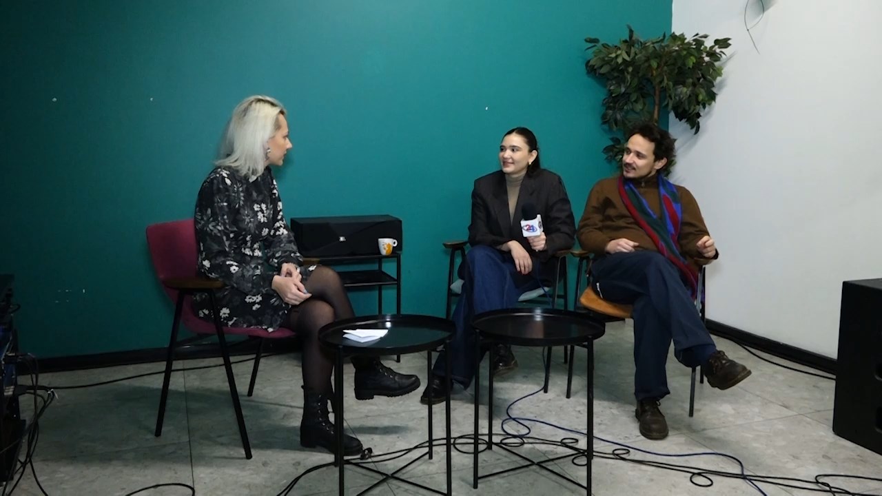 24 интервју со Дина Јашари и Лука Тошев