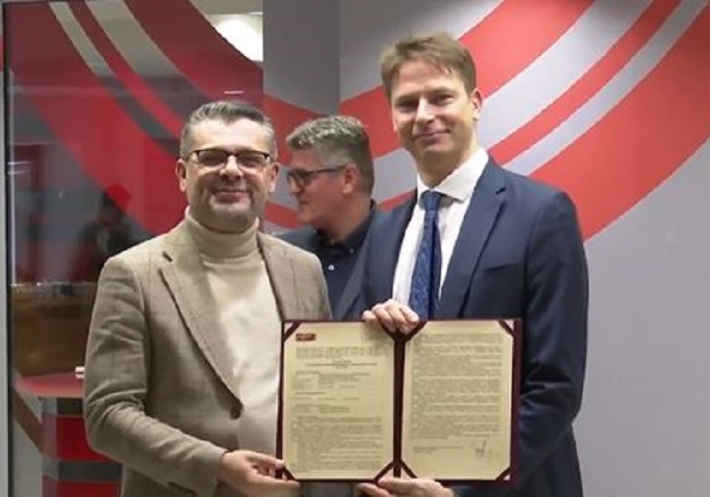 „Оне Македонија телекомуникации“ и официјално е нов мобилен оператор во државата, ги доби одобренијата од АЕК