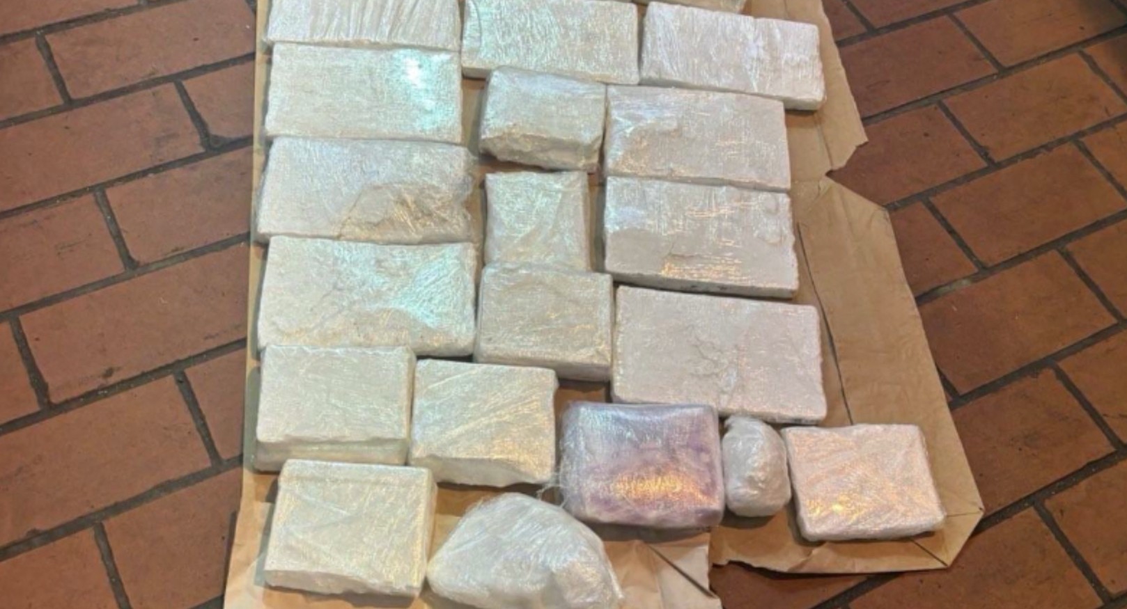 Запленети 10 килограми кокаин во околината на Скопје