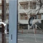 Приведено лицето кое го оштети стаклото на влезната врата на Бугарската амбасада