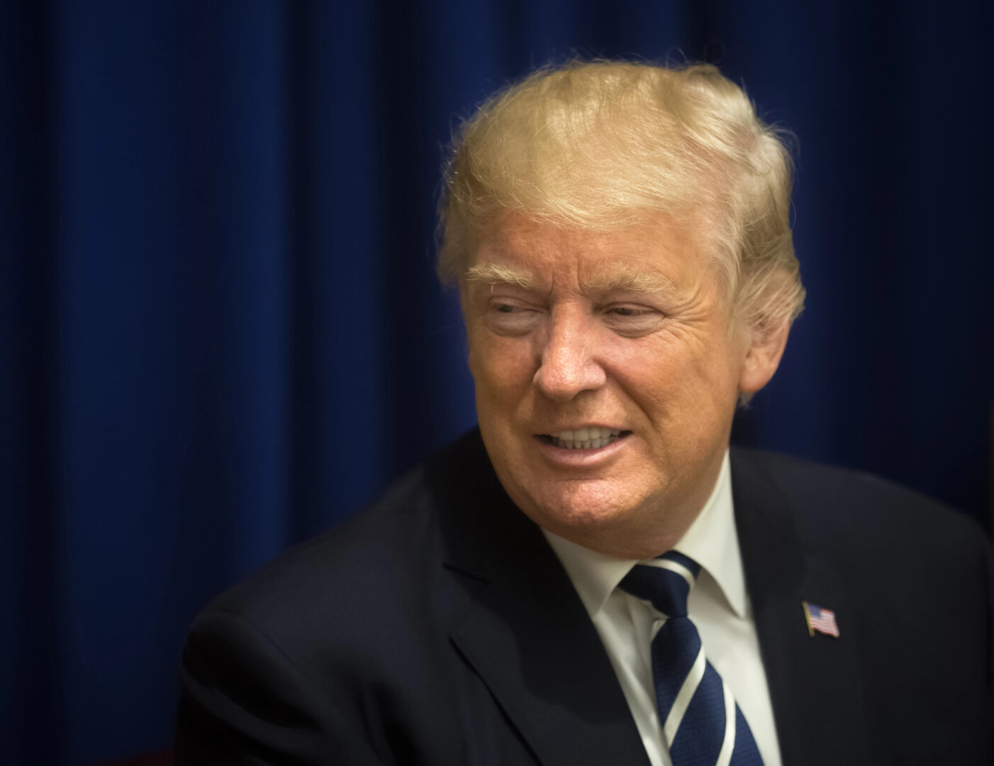 „Престанете да го смирувате тиранинот од Вашингтон“: Kаламар порача Европа да се спротивстави на Трамп