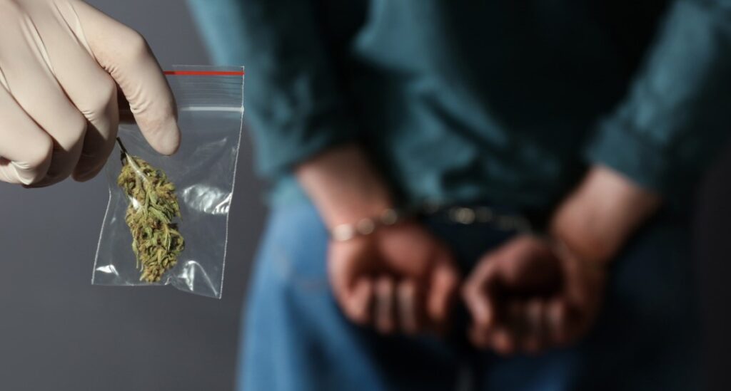 Истраги за илегална препродажба на марихуана и хашиш во валандовско