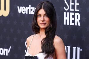 (Фото) Бестрашното „девојче“ кое го освојува Холивуд: Ал Пачино е нејзин очув, Ди Kаприо „падна“ на нејзината убавина