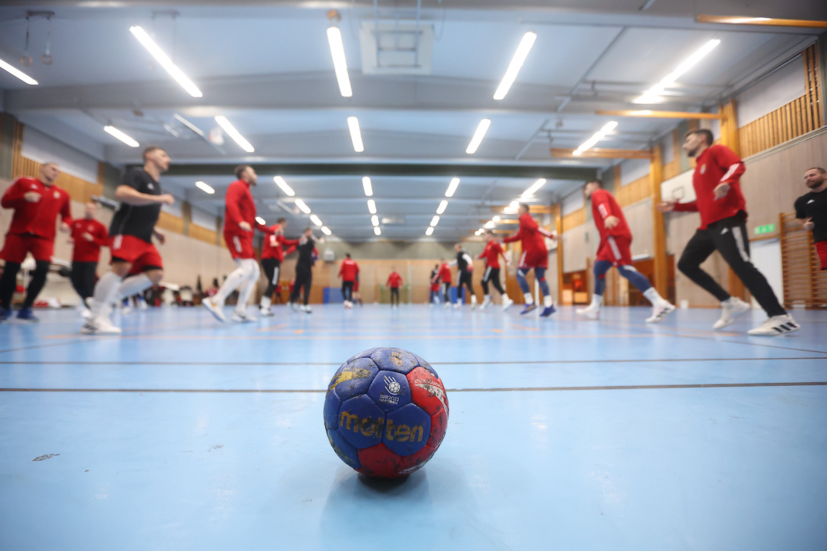 Нов проблем за Унгарија – остана без уште едно десно крило