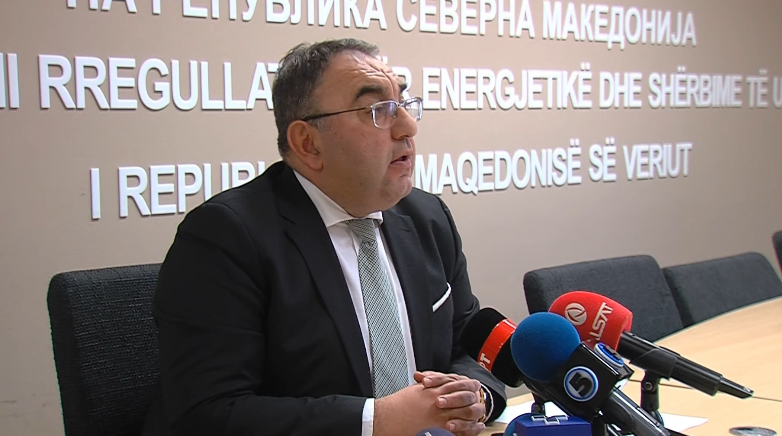 Финансиска полиција со кривична против претседателот на Регулаторна, Бислимовски тврди дека постапките биле законски