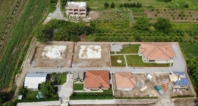 ВО ОХРИД ИМА 4.847 ДИВОГРАДБИ, МЕЃУ КОИ ЗГРАДИ И ХОТЕЛИ, ОД 456 РЕШЕНИЈА ЗА УРИВАЊЕ НИЕДНО НЕ Е СПРОВЕДЕНО, УТВРДИЛ ДРЖАВНИОТ РЕВИЗОР