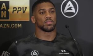 Ентони Џошуа повторно тренира по сообраќајната несреќа во која загуби двајца пријатели и тренерот