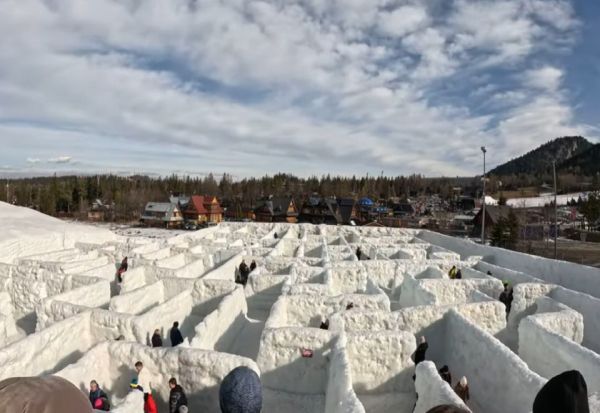 Погледнете како изгледа најголемиот снежен лавиринт во светот