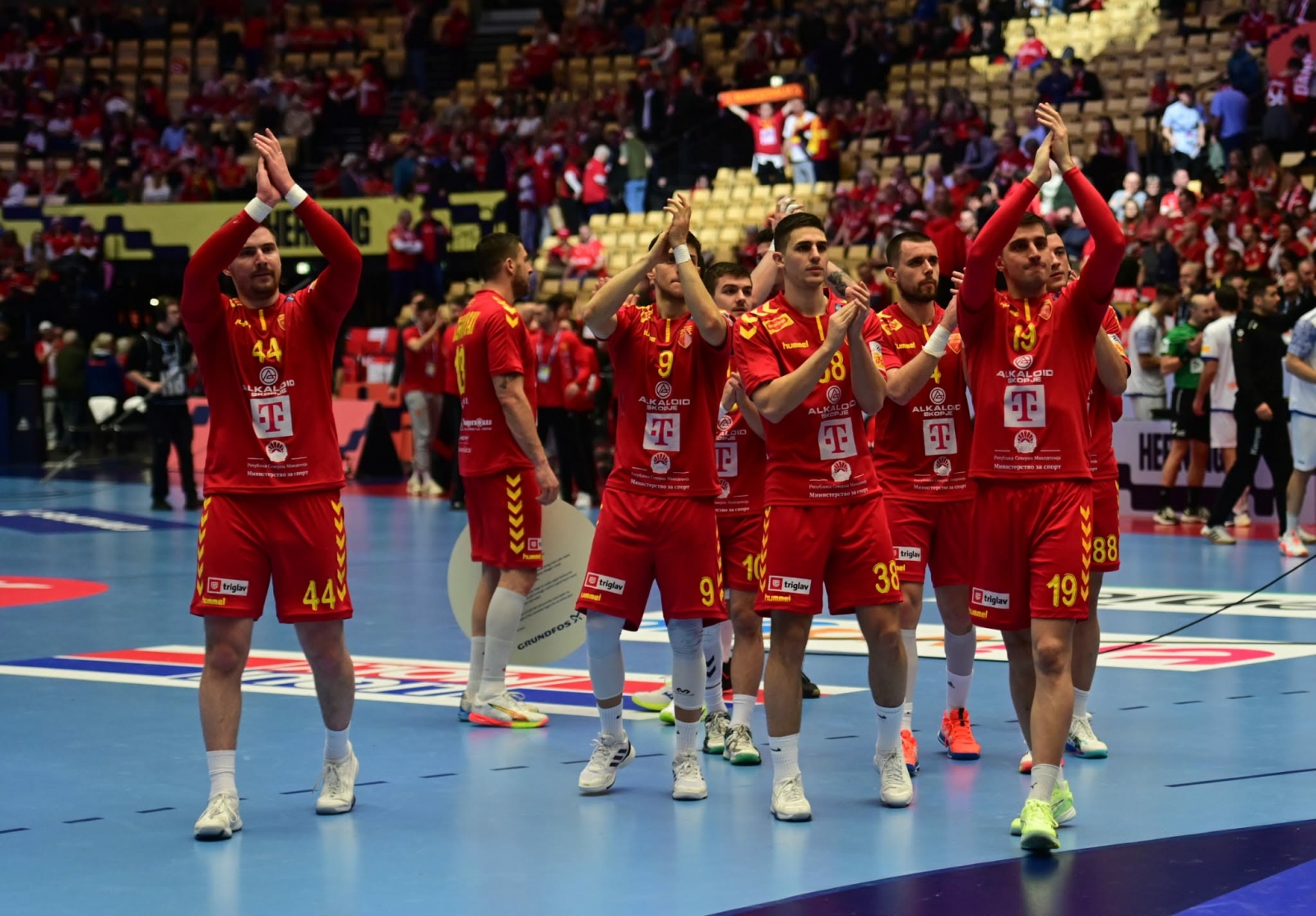 Ќе ни треба чудо за втората фаза – наша и победа над Данска со вкупни 19 разлика!