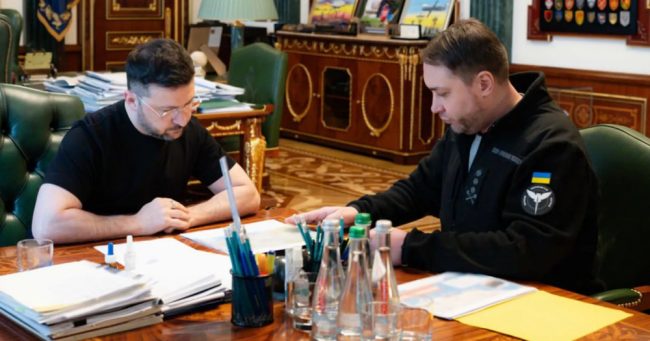 ЗЕЛЕНСКИ ГО НАЗНАЧИ МОЌНИОТ РАЗУЗНАВАЧ БУДАНОВ ЗА НОВ ШЕФ НА ПРЕТСЕДАТЕЛСКИОТ КАБИНЕТ