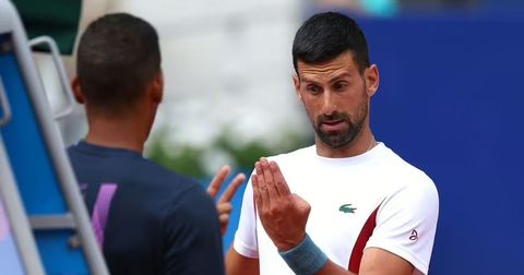 Новак Ѓоковиќ го прекина тренингот и ги загрижи фановите