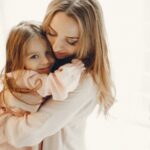 Овие 12 причини објаснуваат зошто некои самохрани мајки се посреќни од оние што се во брак