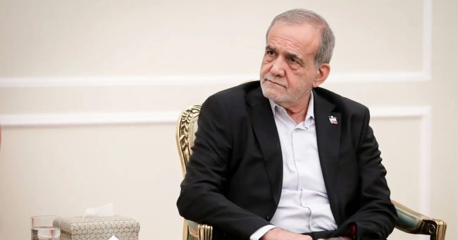 ИРАНСКИОТ ПРЕТСЕДАТЕЛ ГИ ОБВИНИ САД И ЕУ ДЕКА ЈА КОРИСТАТ ЕКОНОМСКАТА КРИЗА ЗА ПОТТИКНУВАЊЕ НЕМИРИ ВО ЗЕМЈАТА