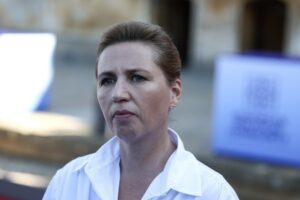 Фредериксен: НАТО нема мандат да преговара во име на Данска и Гренланд и за нашите односи