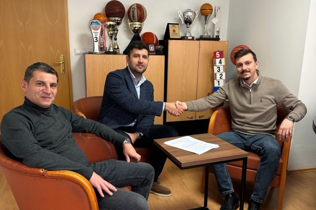 Завршницата од Купот на Македонија првпат ќе се игра на „лизгалиштето“ во Куманово!