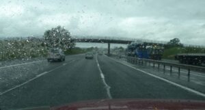 AМСМ: На одредени делници поради врнежите од снег се препорачува внимателно возење