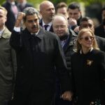 Трамп соопшти дека Мадуро и неговата сопруга биле заробени и однесени од Венецуела