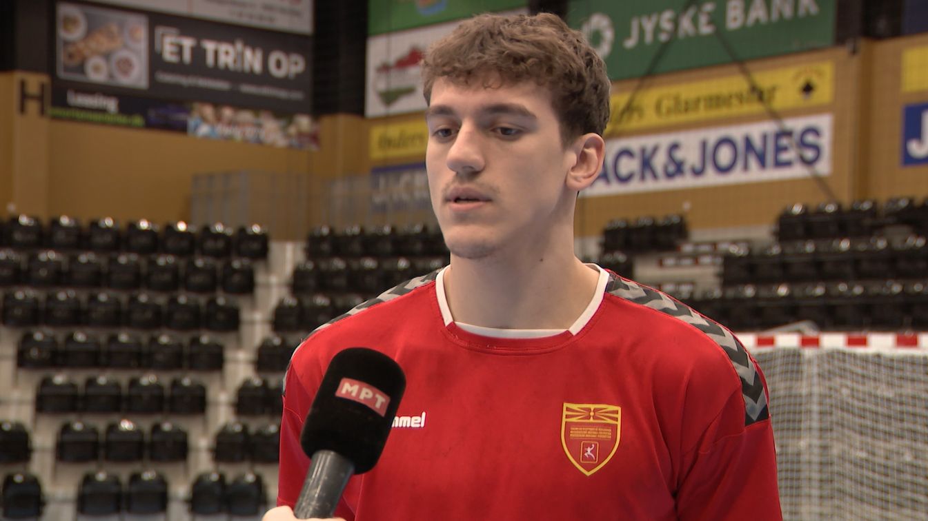 „Данците до вчера ни беа идоли, сега треба да играме против нив“