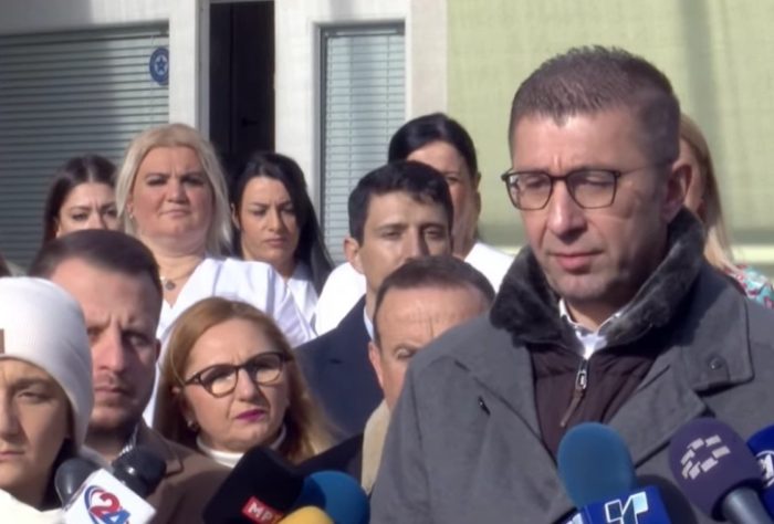 МИЦКОСКИ: Ние стоиме зад потезите на САД, ме загрижува молкот на гласните за меѓународното право кога се кршеше врз грбот на Македонија