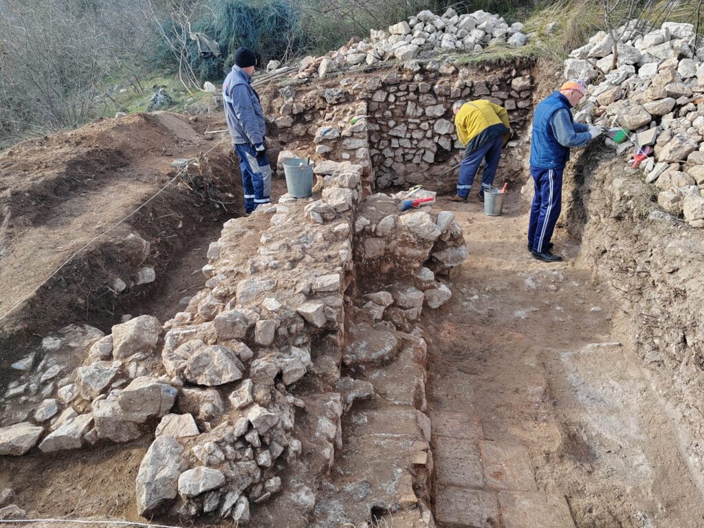 Откриени нови архитектонски елементи на ранохристијанска црква кај село Пчиња