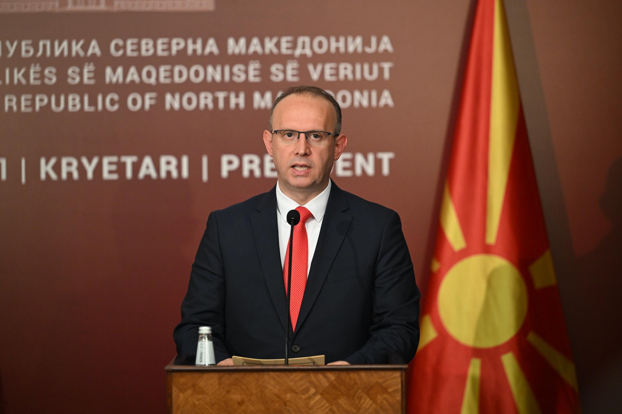 Претседателот на Собранието Гаши го честита празникот Водици