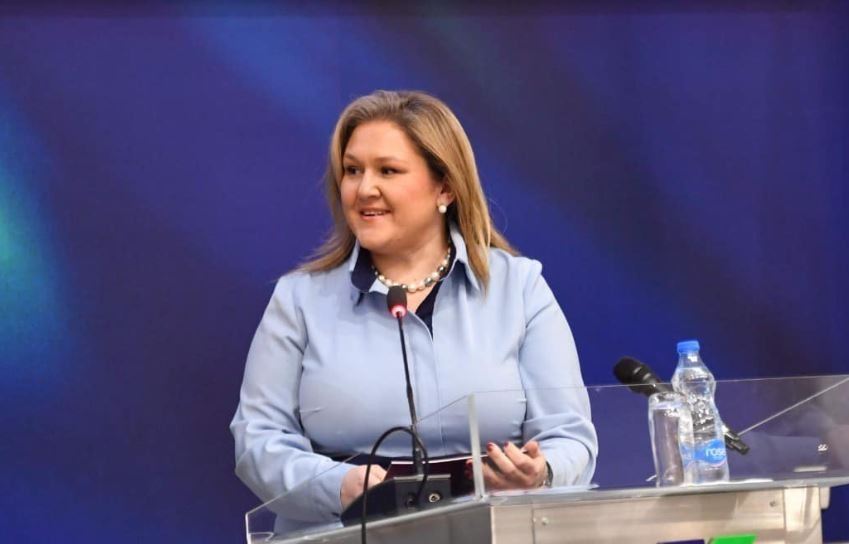 „Ветинг за сите сегашни и поранешни носители на функции и на членовите на раководството на партијата“: Петровска од Конгресот на СДСМ