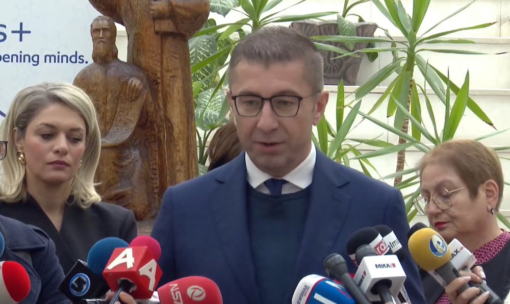 Мицкоски за Резолуцијата од ПССЕ: Ова е историски ден, рамо до рамо со прогласувањето на независноста