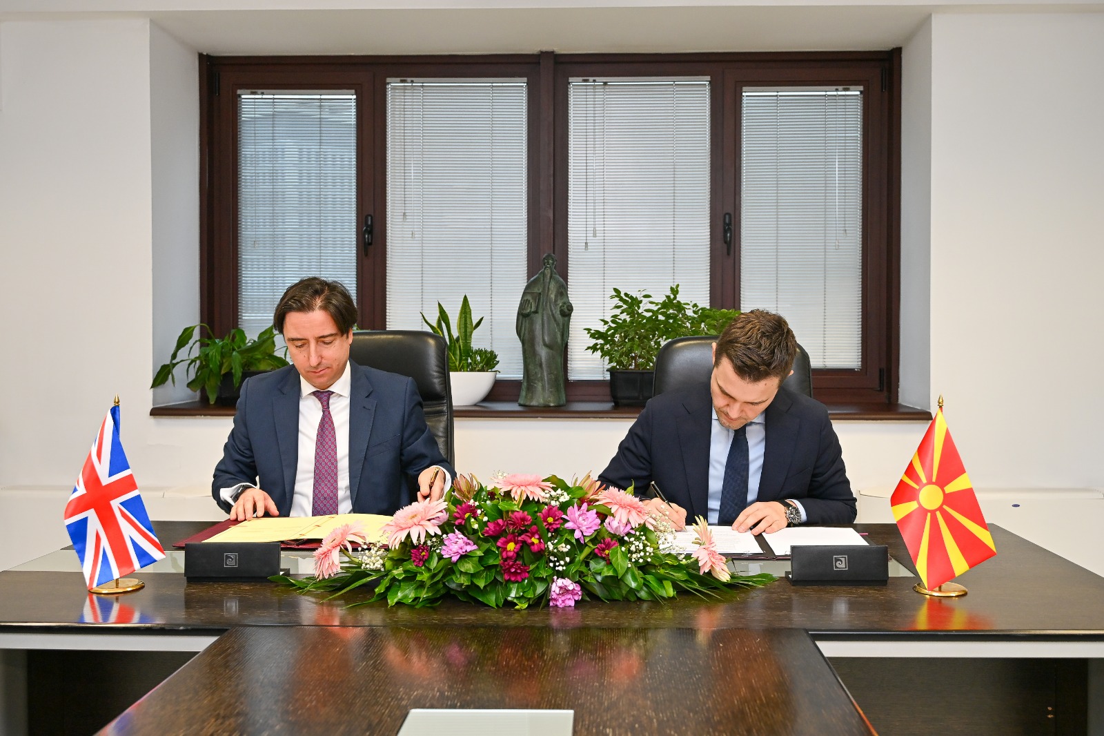 Потпишан Протокол за правила за потекло со Обединетото Кралство