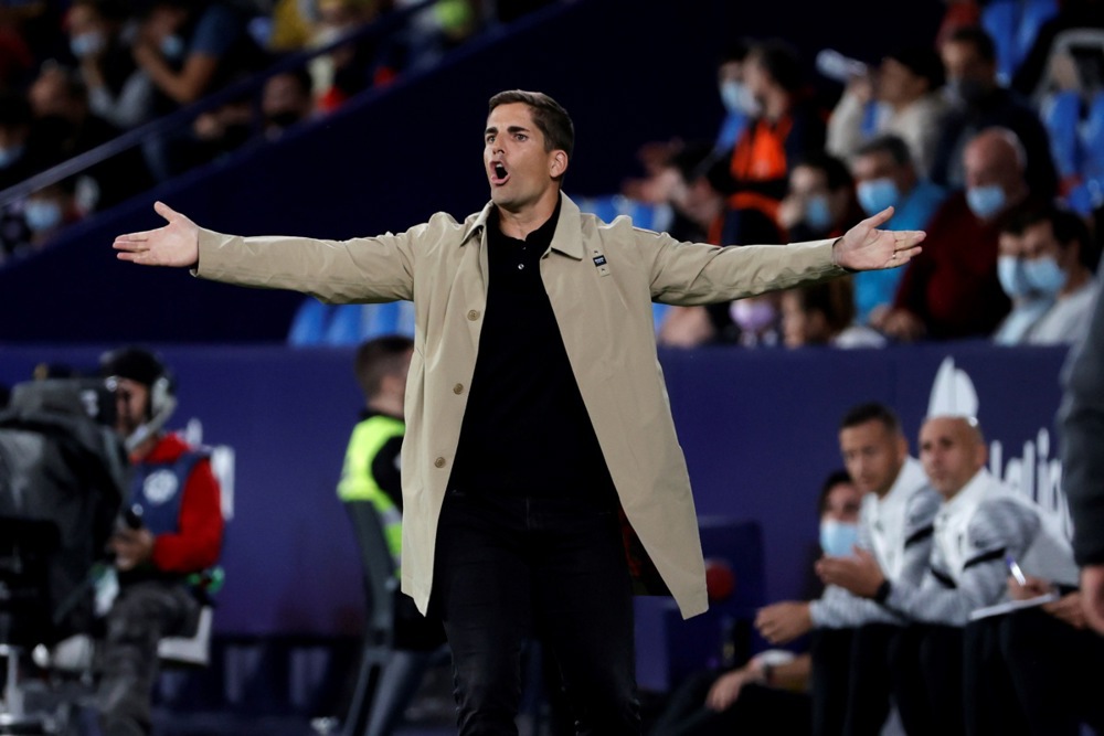 Фудбалски тренер користел ЧатГПТ за да го подготви тимот – испаднале од лигата!