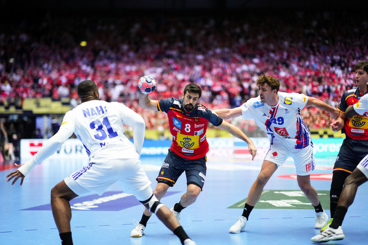 Шпанија ја шокира Франција и ја врати чекор назад во битката за полуфинале!